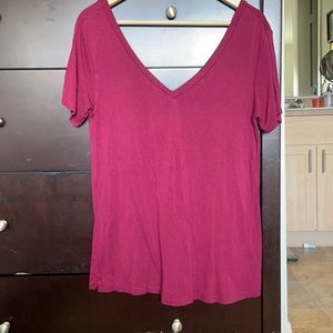 Dark pink/plum v neck